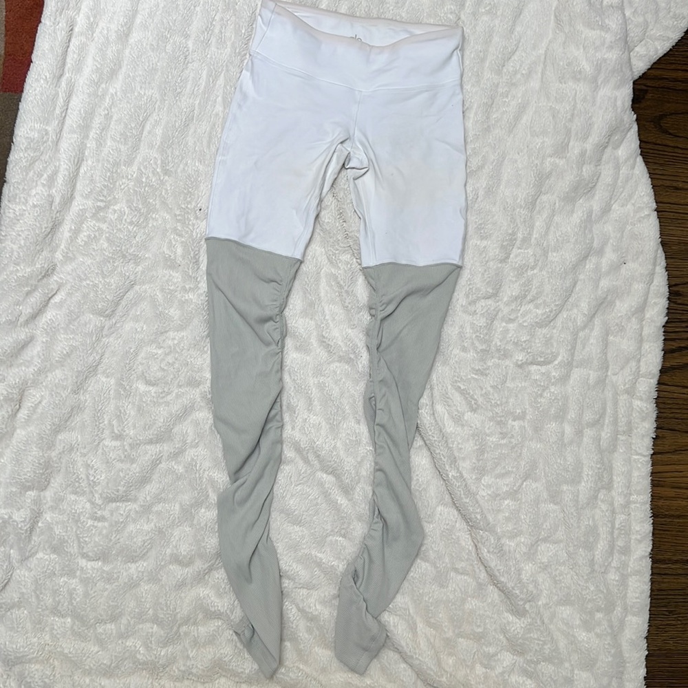 Alo Goddess leggings